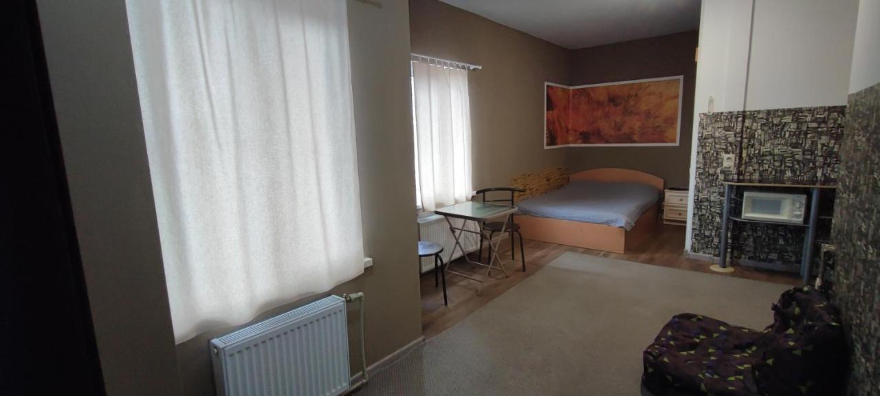 Bambukovyi Gai Apartment Kiev Ngoại thất bức ảnh