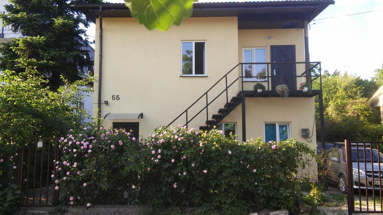 Bambukovyi Gai Apartment Kiev Ngoại thất bức ảnh